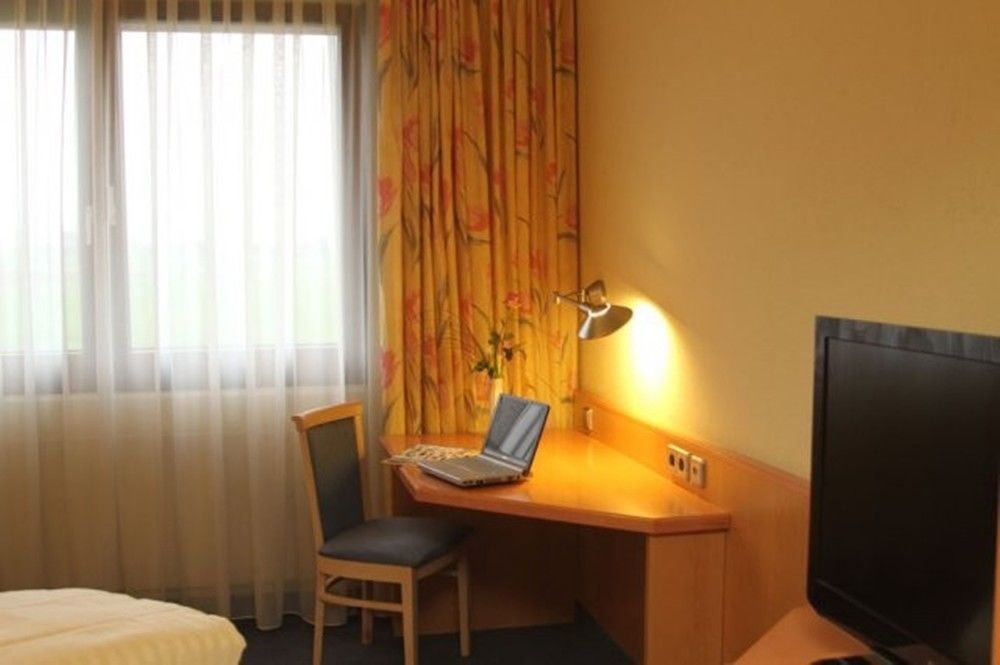 Doblergreen Hotel Stuttgart-Gerlingen Exteriör bild