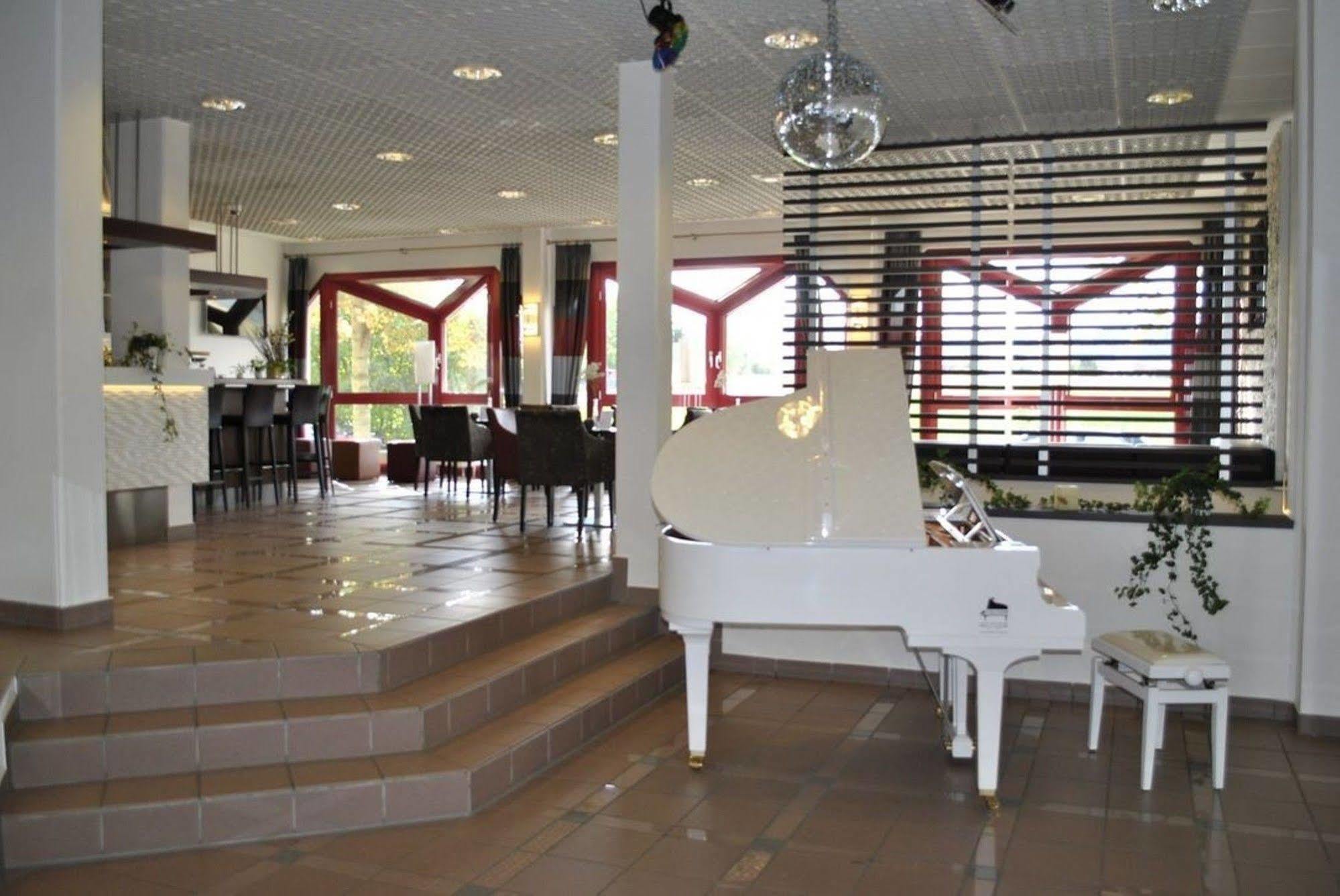 Doblergreen Hotel Stuttgart-Gerlingen Exteriör bild